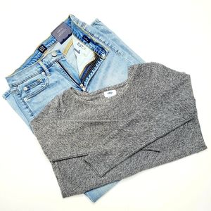 NWT Relaxed Tulip Back Pullover Size Small